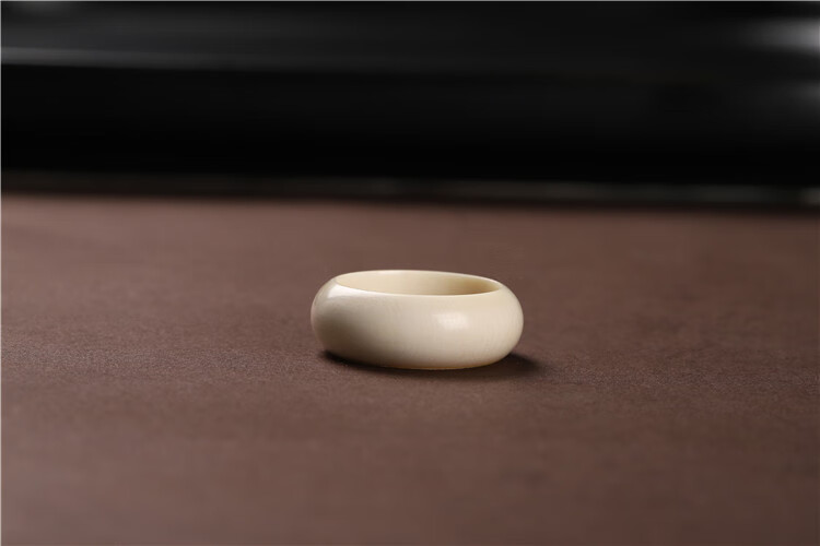 妙聚福 猛犸象牙戒指时尚男女情侣 素圈简约指环文玩尾戒 中指小指素