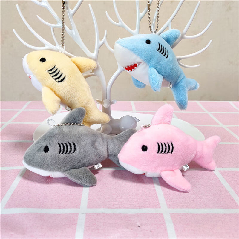 趣仕达新品小鲨鱼挂件卡通小鲨鱼钥匙扣挂件毛绒玩具布娃娃女生背包
