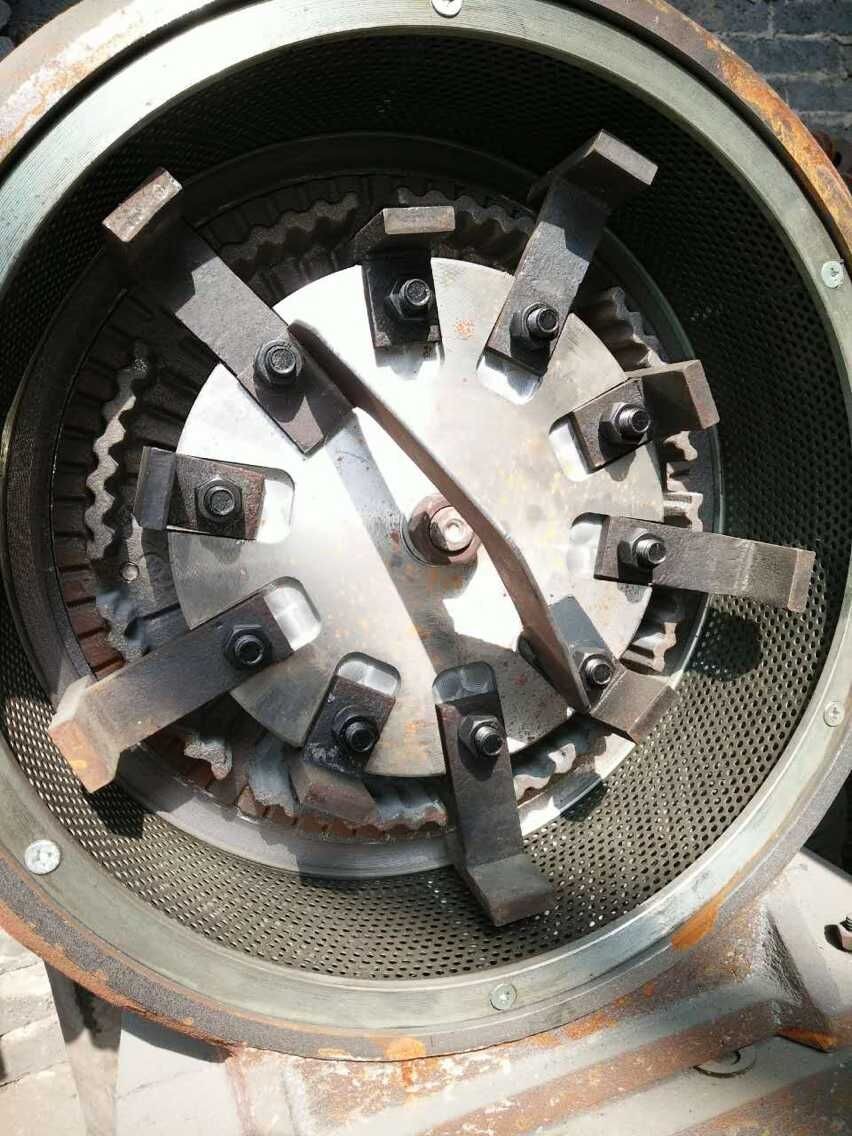 全自动商用粉碎机320型360型磨粉机粉碎机玉米五谷杂粮中药材干湿两用