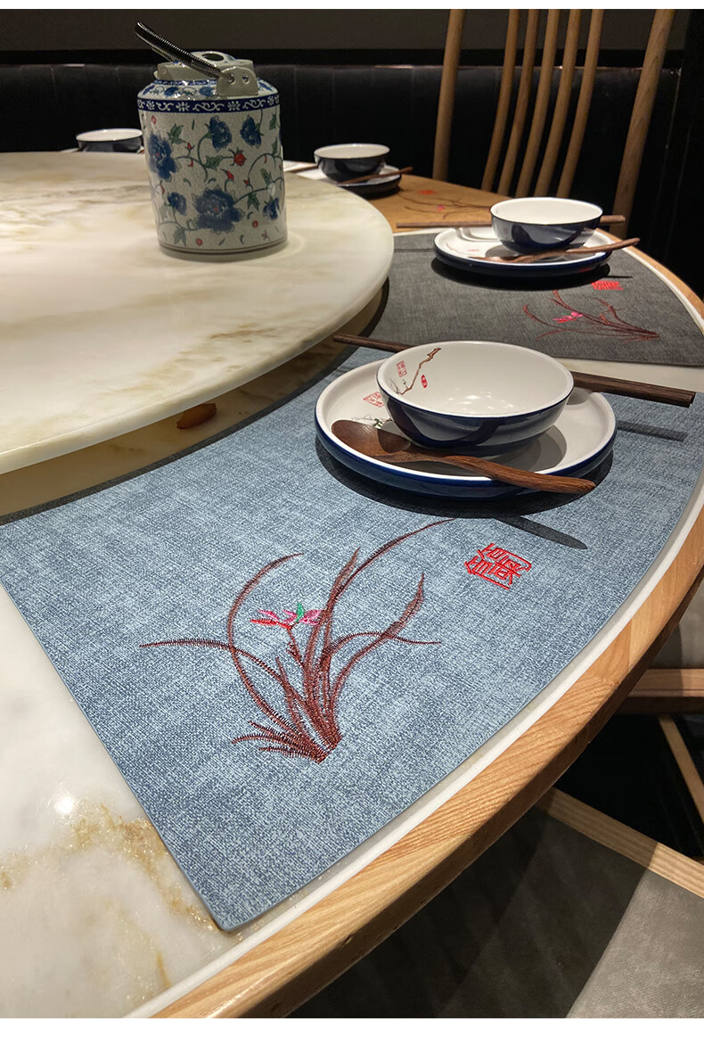 扇形餐垫中式新圆桌刺绣中国风防水防油皮革隔热垫定