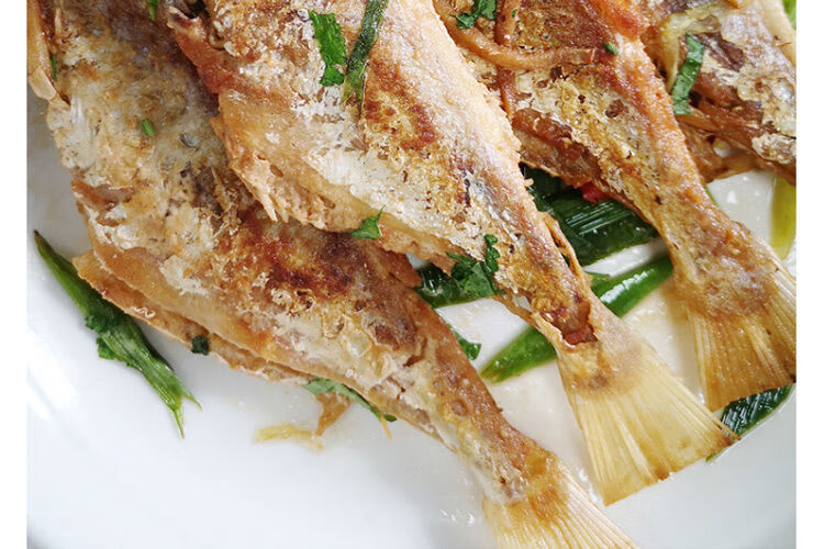 咸鱼干广东鱼干小咸鱼干货2斤无头耗儿扒皮剥皮鱼干150g批发鱼干试用