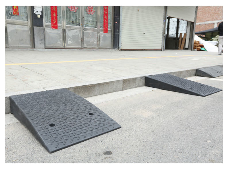 路沿坡马路牙子橡胶减速带道路汽车上坡垫台阶斜坡垫爬坡垫定位器塑料
