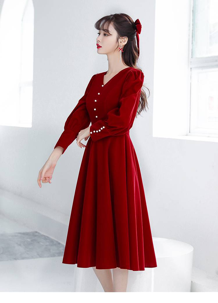 平时可穿秋冬季酒红色订婚礼服回门气质显瘦丝绒连衣裙酒红色长i袖l