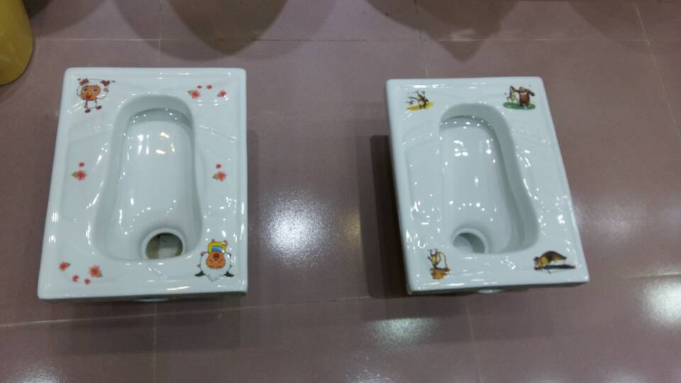 度佳行 儿童蹲便器 便器蹲式儿童幼儿园陶瓷蹲便器彩色蹲坑配套水箱