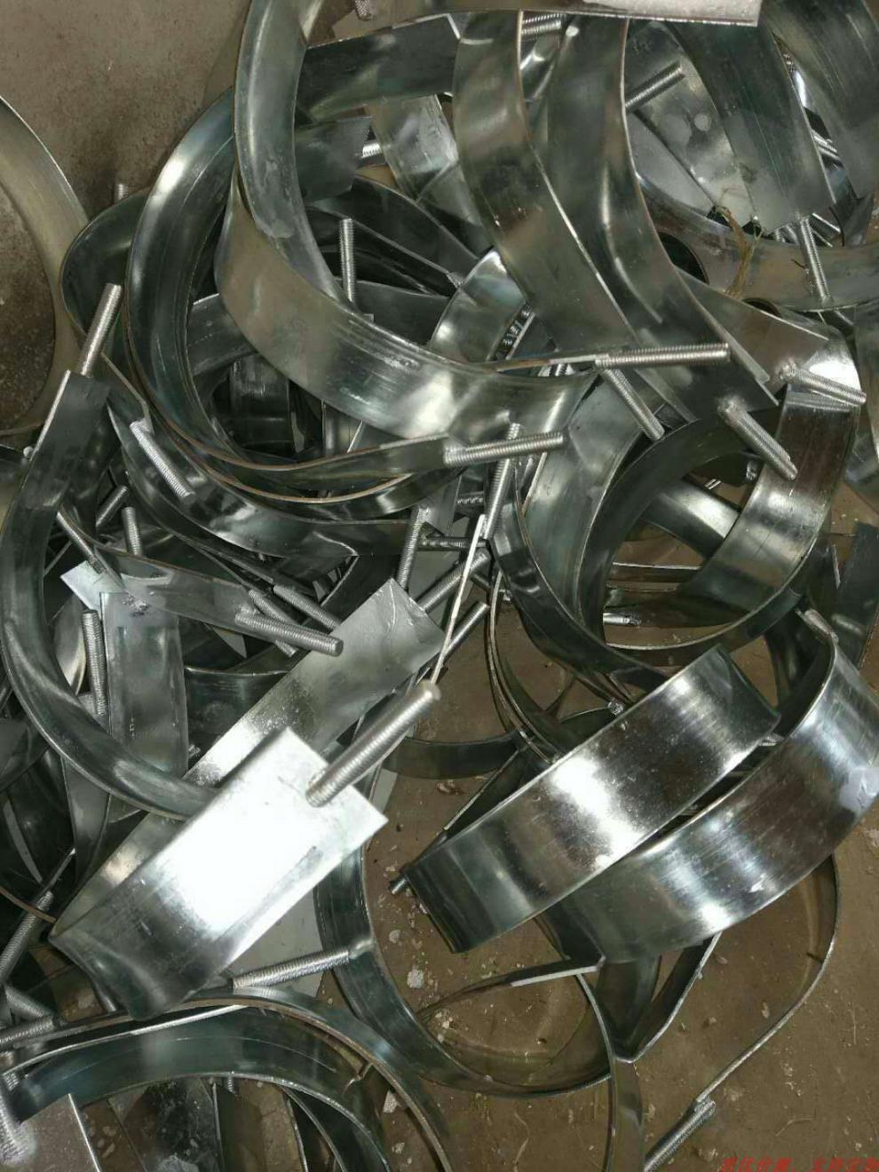 中央管道木托抱箍木哈夫防腐减震保温pe橡塑管托聚氨酯管托 dn50管径