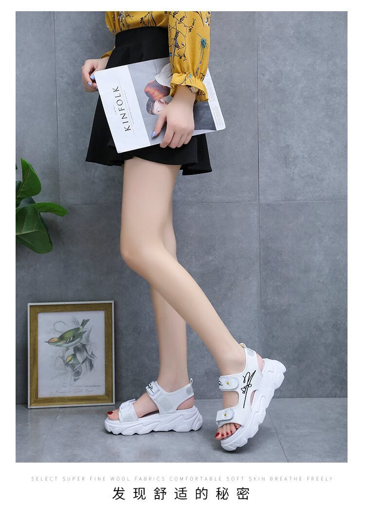 时尚新款鞋靴初中生夏天运动凉鞋高中生老爹凉鞋少女生夏季韩版厚底