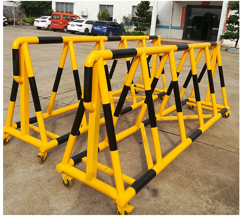 古之南拒马路障加油站学校幼儿园门口定制安全隔离栏可移动防撞栏护栏