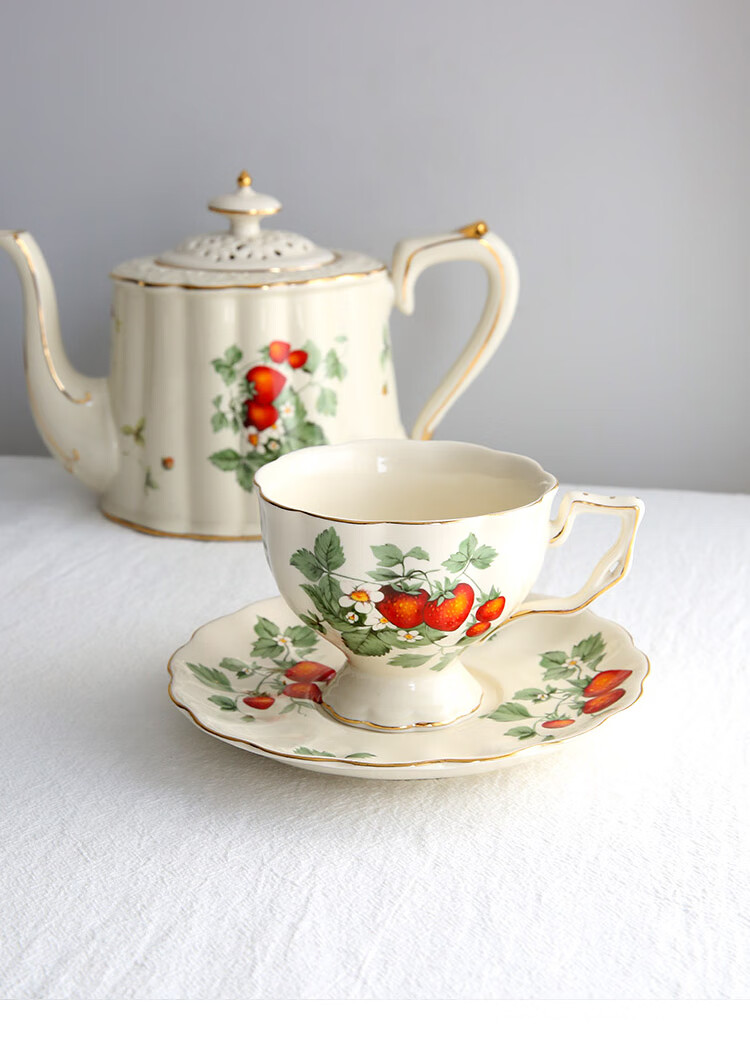 英式复古茶杯法式复古奶油色野草莓陶瓷描金欧式宫廷咖啡杯碟英式下午