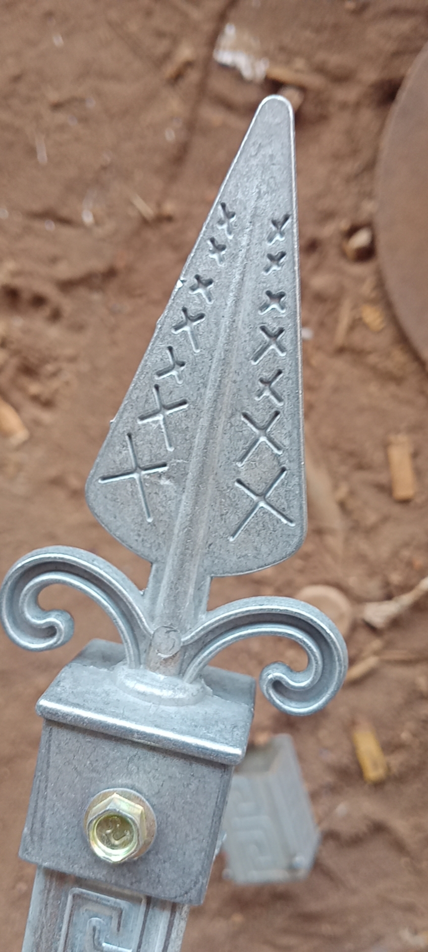 铁艺配件实心熟铁锻打尖头门围栏矛头枪尖可焊接非铸铁矛尖方管 黑