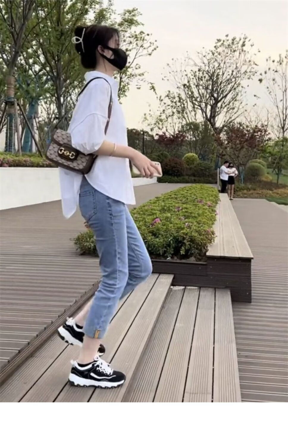 2c08f34c04e6f97a.jpg' style=