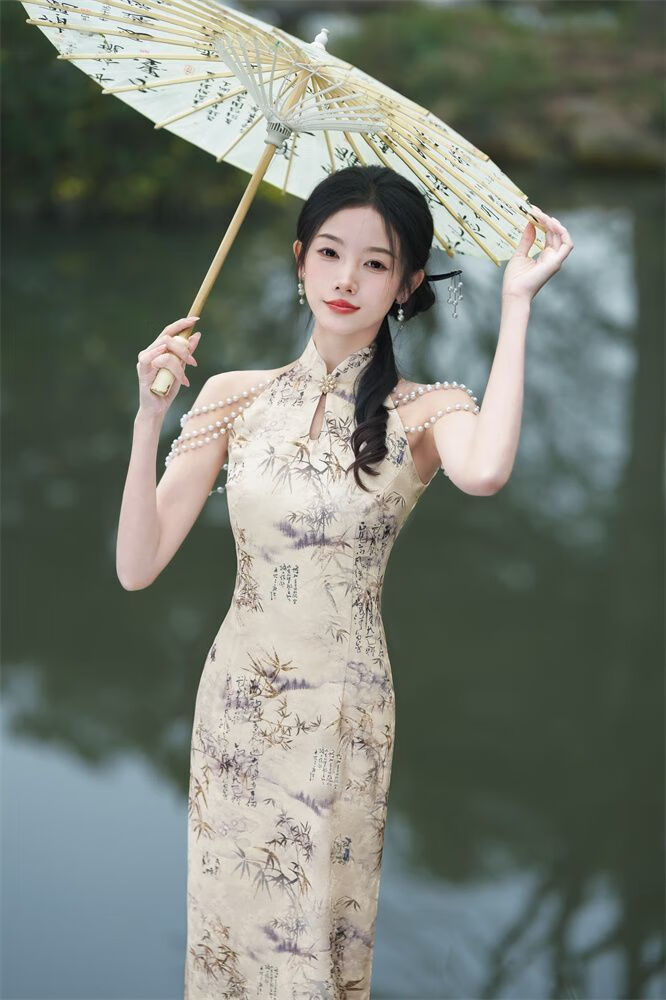 d8f1084fd9c19c93.jpg' style=