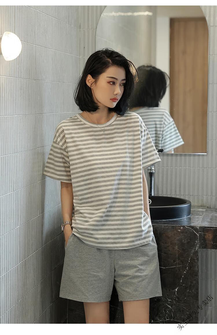 182437723836e85b.jpg' style=