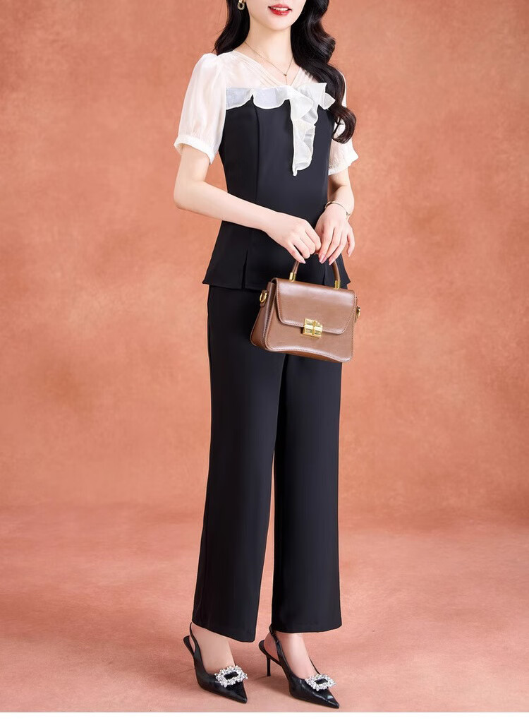 653c74a0213b96a6.jpg' style=