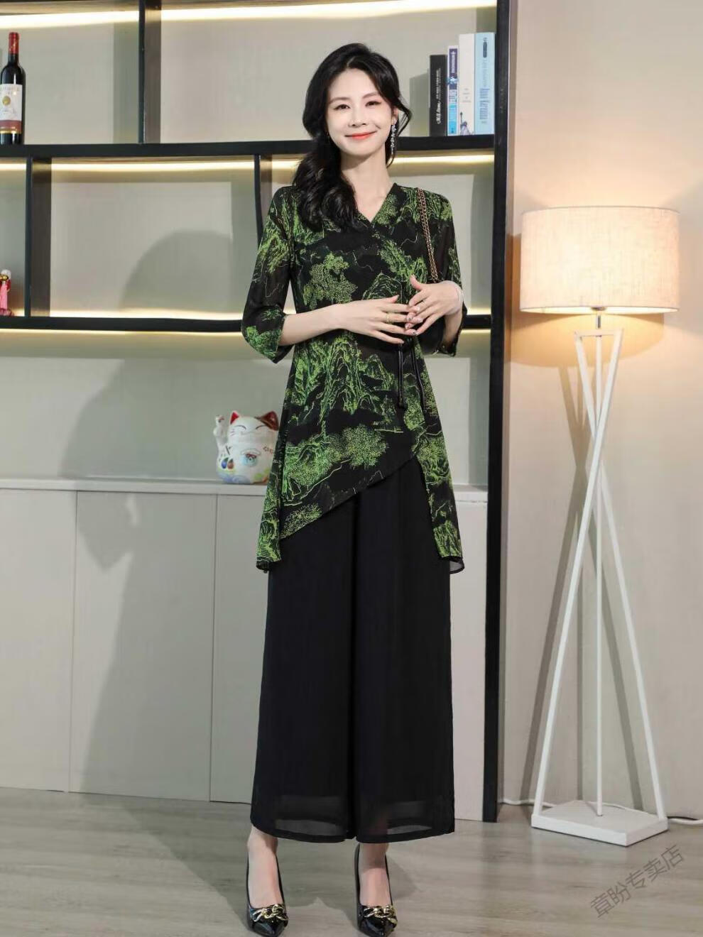 95b87984d37ee561.jpg' style=
