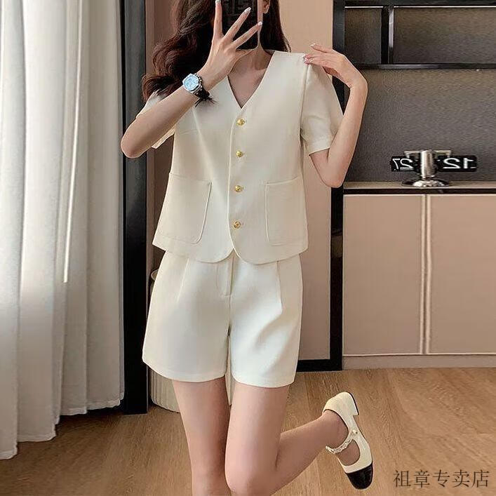1ba6a1b0d4de8668.jpg' style=