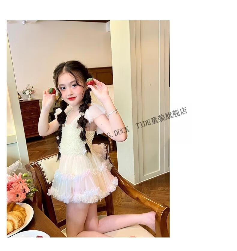 a0726a5b935304f6.jpg' style=