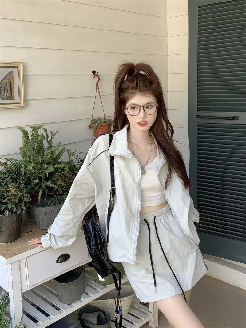 2d0dd75b8eb411dd.jpg' style=