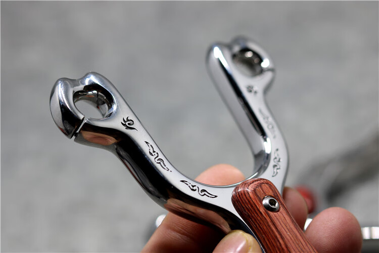 不锈钢传统弹弓子精准柳浪弹工竞技冷弯贴片弹弓皮筋手感圆润传统银色