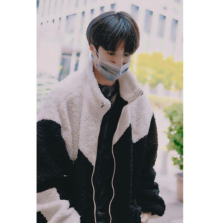 刘耀文同款棉服刘耀文同款棉服时代少年团羊羔毛外套韩版宽松冬季ins