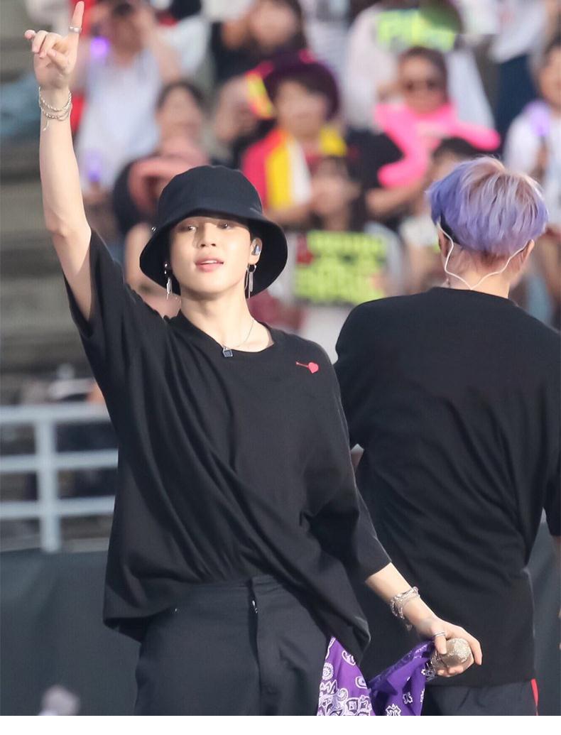 防弹少年团同款衣服金泰亨朴智旻闵玧其应援服周边ins潮t恤短袖女黑色