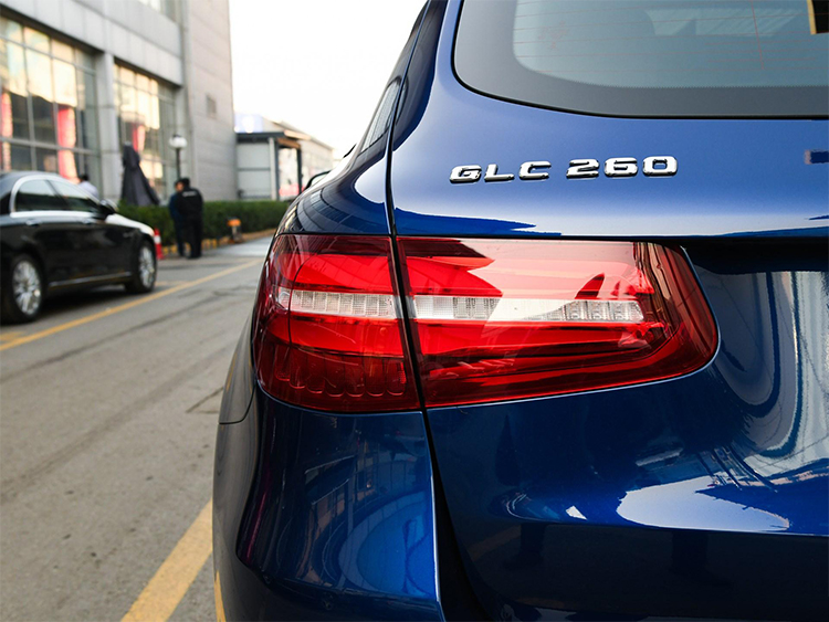 适用w253奔驰glc200l后尾灯glc260l尾灯glc300l刹车灯glc220l灯罩2021