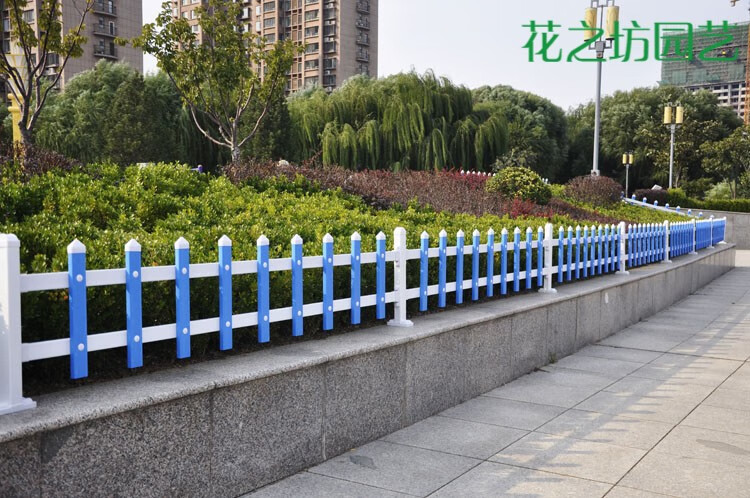 塑钢护栏绿化草坪护栏 别墅庭院花园围栏花坛栅栏篱笆 深蓝色50公分
