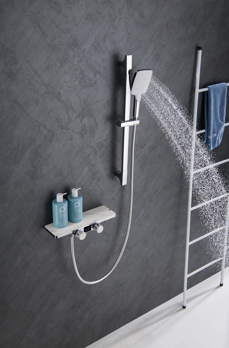 汉斯格雅(hansgrohe)境雨130mm简易花洒恒温智能数显浴缸龙头淋浴套装