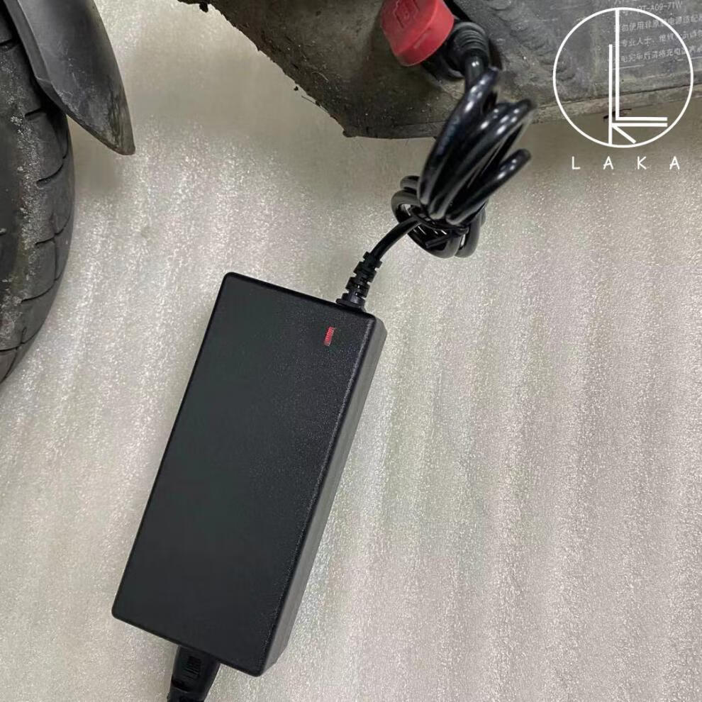 适用小米电动滑板车充电器1s米家九号42v2a锂电池充电适配电源pro配件