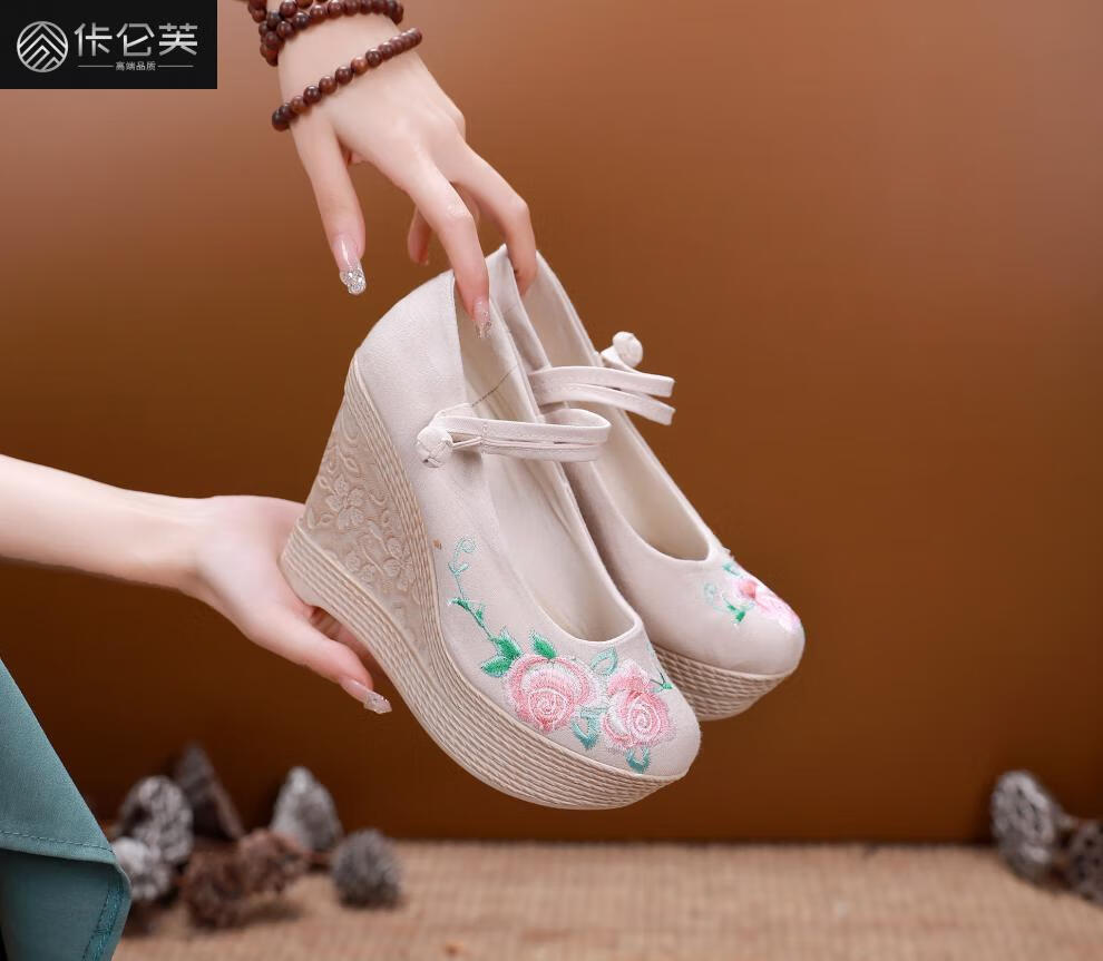 佧仑芙轻奢品牌坡跟鞋中青年女士古风改良汉服鞋圆头中跟休闲鞋复古