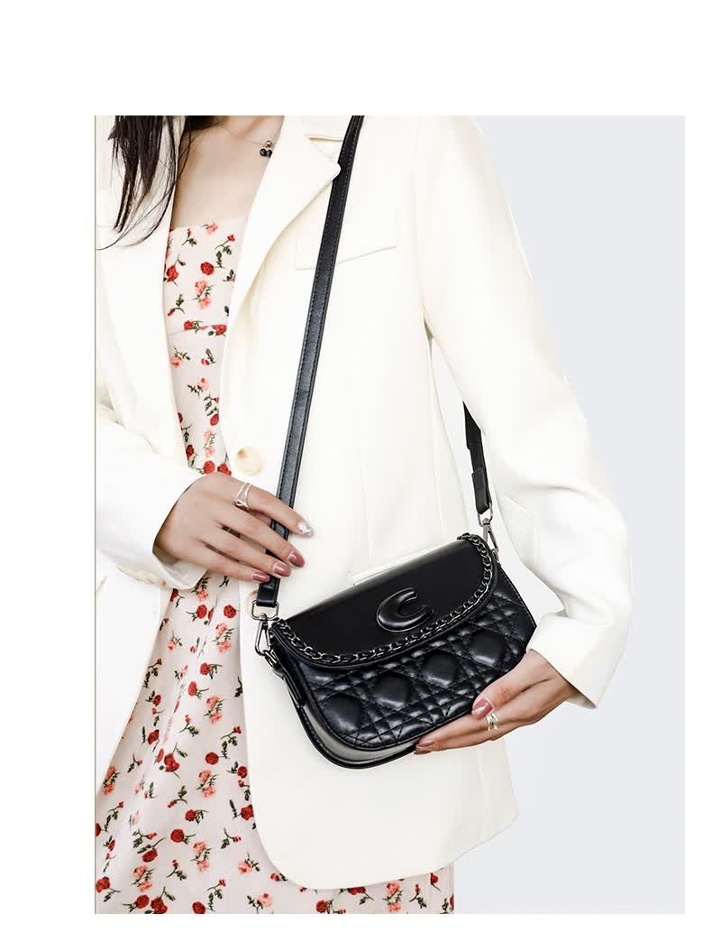 kokr轻奢品牌朋克链条马鞍包2022韩版潮流行真牛皮女包超火月牙儿菱格