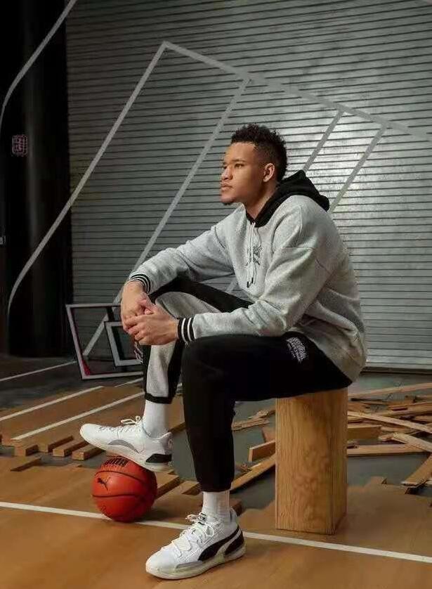 库兹马clyde hardwood考辛斯格林白黑白绿战靴缓震男子实战篮·球鞋