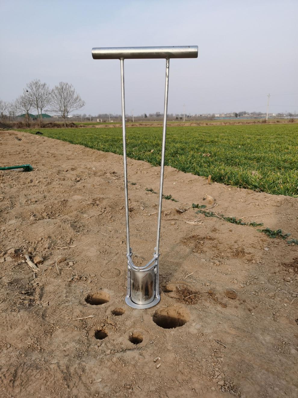 打孔草坪打洞农用工具栽树苗移苗挖坑神器播种移苗取土打洞器孔径25