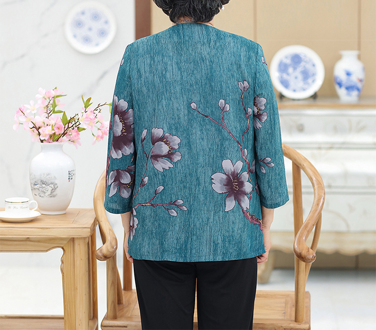 礼物70岁老太太夏天穿的服装老年人女衣服短袖妈妈60至多岁假两件套装