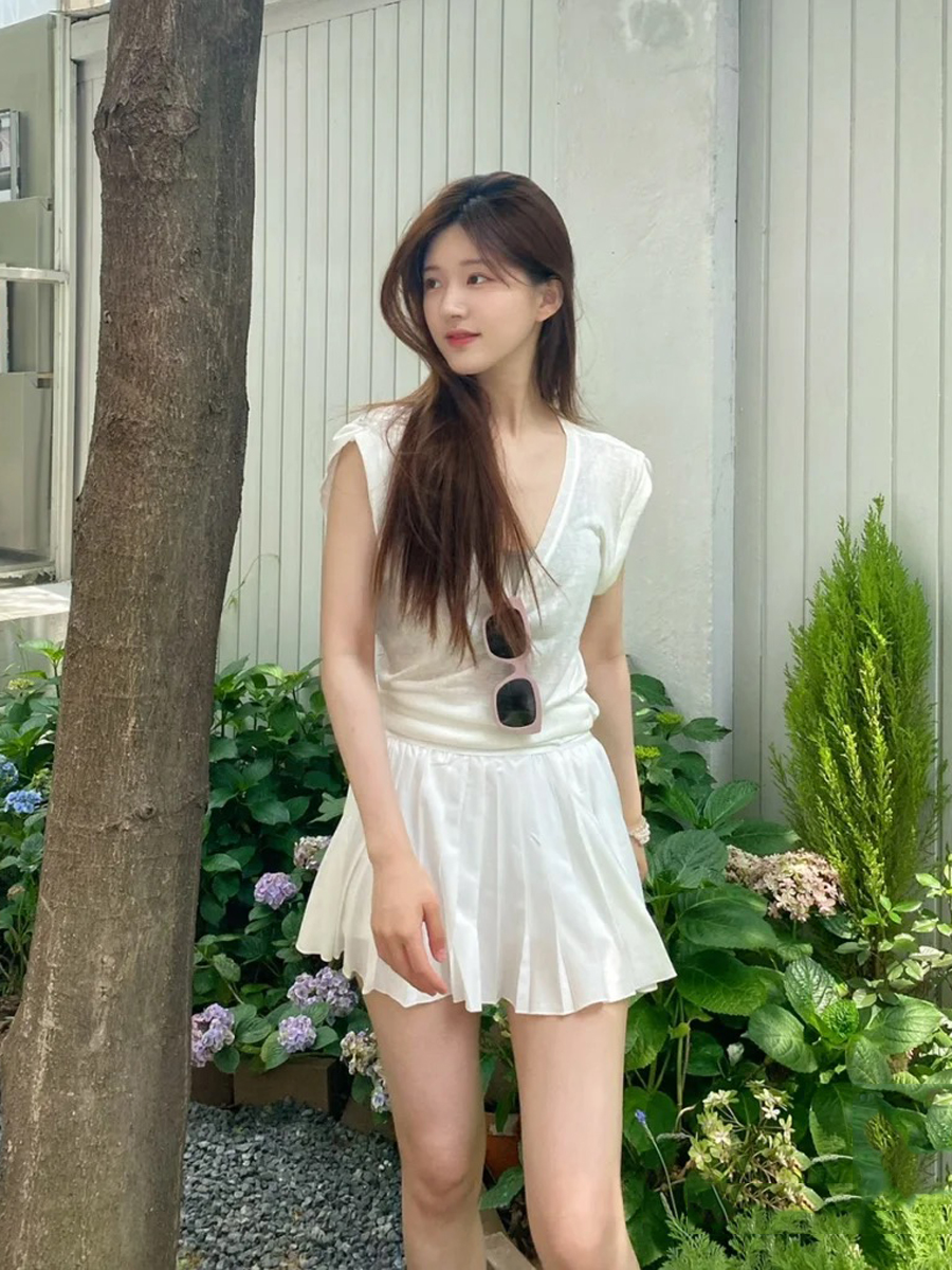 oimg 赵露思同款衣服白色纯棉t恤女夏季v领上衣潮条纹短裤套装百搭