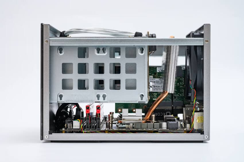 tank 米多贝克 6盘位 家用 nas matx 黑群晖 文件 服务器 a4机箱 白色