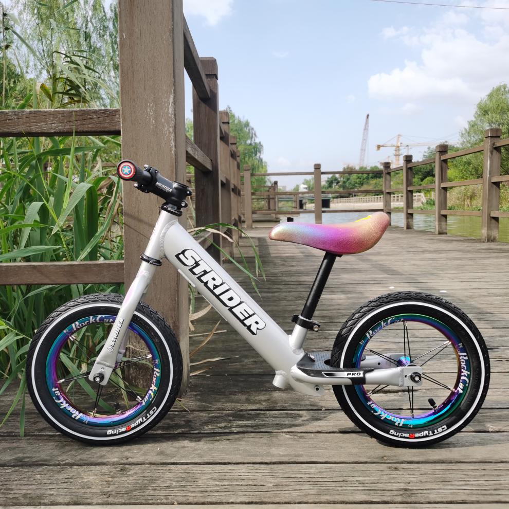 striderpro儿童平衡车滑步车竞速竞赛款铝合金26岁改装充气胎银炫彩