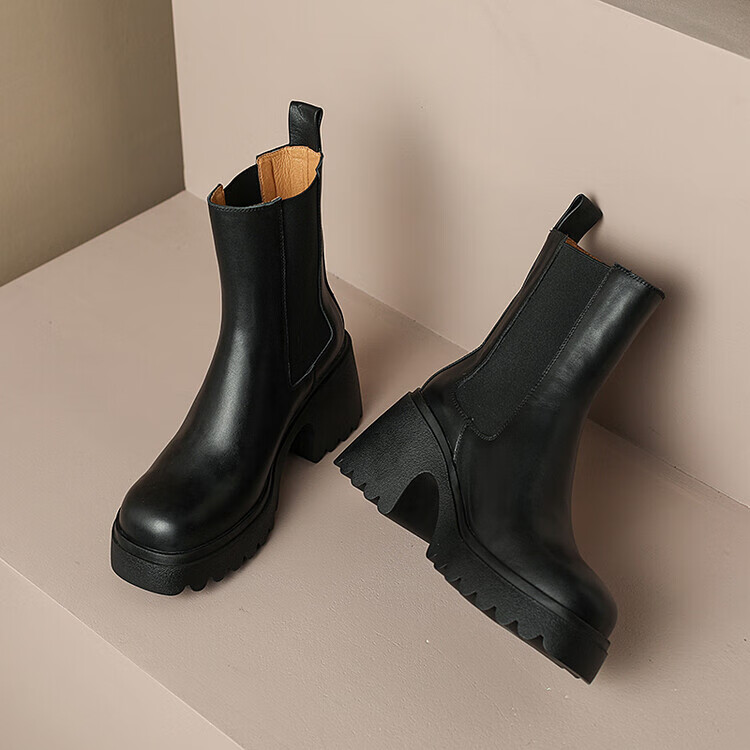 tata他她烟管短靴子女秋冬烟筒马丁靴英伦风切尔西靴 黑色单里 34