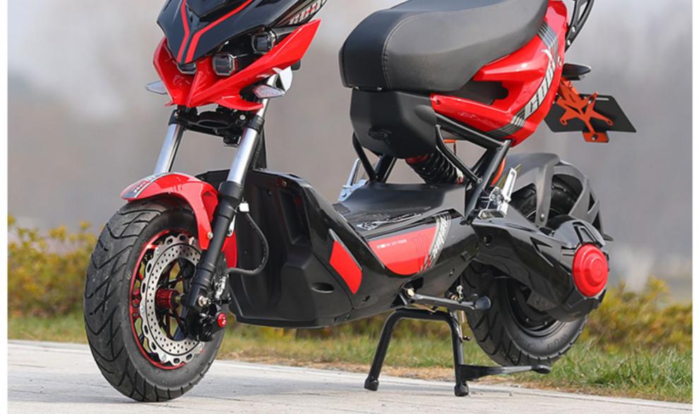 款新款x战警电动车战狼72v高速男女踏板摩托助力车可上牌中必在 极速