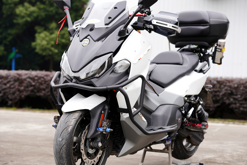 适用三阳maxsymtl500改装保险杠前包围防护杠保险杠防摔棒护杠专用