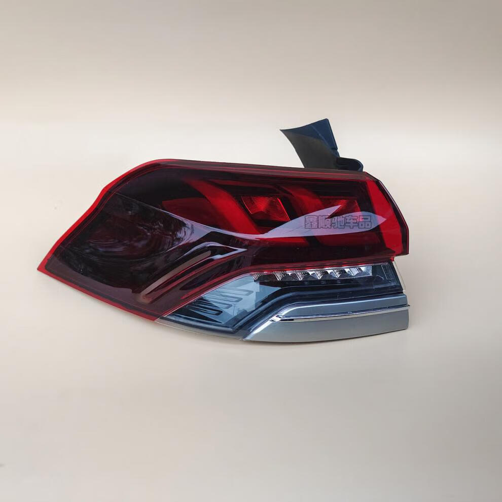 (22款内饰)新长安欧尚x7后尾灯总成 长安欧尚x7左右刹车灯后雾灯后杠