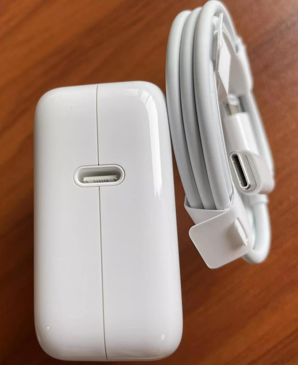 墨比适用苹果30w快充头iphone14promax原装13充电头usb-c闪充线ipad