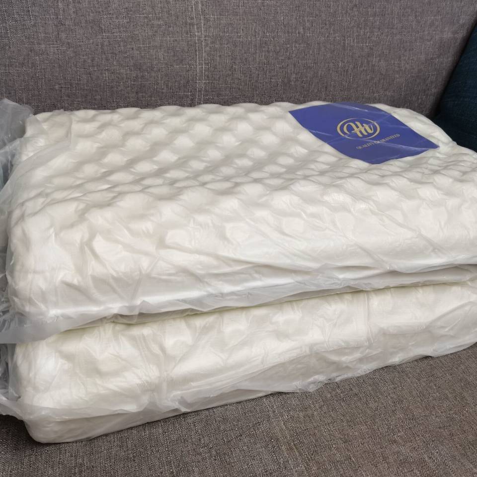 2022年新款希尔顿乳胶枕头 希尔顿枕头活动礼品乳胶枕礼盒装实用定制