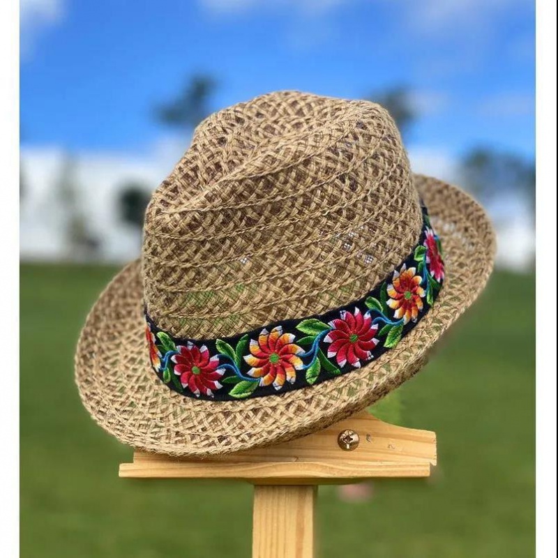 斐珺新品春夏镂空绣花礼帽帽子女透气民族风配饰帽子秋季亚麻镂空草帽