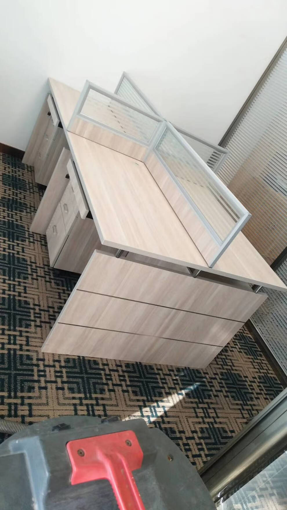 办公桌隔板 北京办公屏风桌面挡板实木隔板学生课桌考试移动板玻璃