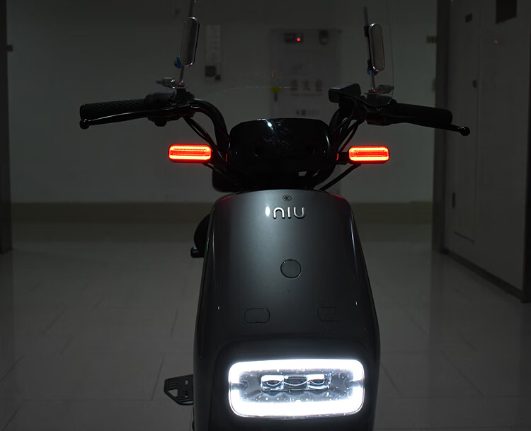 升级版g0电动车改装配件g0va前后转向灯led流水转弯灯12v升级版g0后