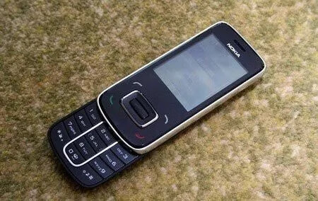 诺基亚8208滑盖电信手机经典怀旧老款老人学生戒网备用原装手机 黑色