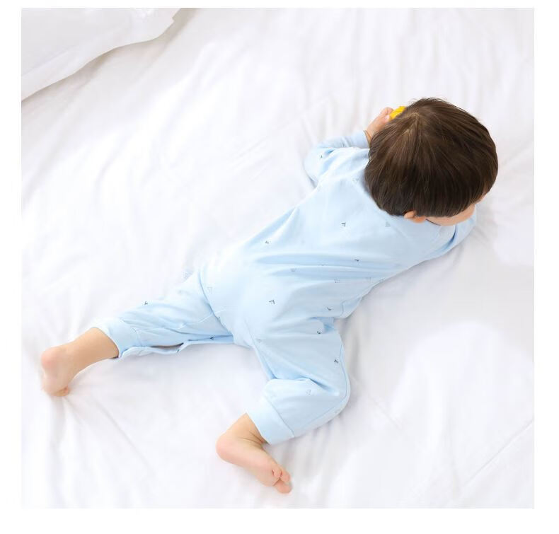 一个月婴儿衣服一个月婴儿衣服男百天宝宝连体衣春秋季外出服哈衣早