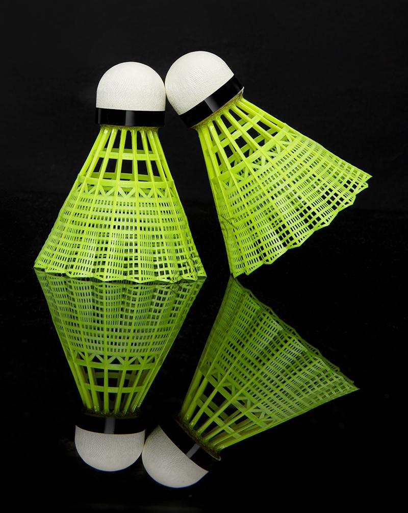 塑料羽毛球耐打王防风不易烂男女尼龙球夏季运动儿童耐用初灿 2桶 共