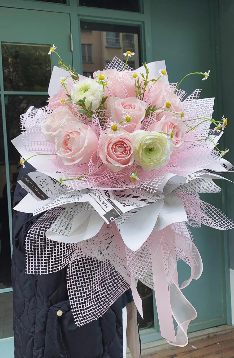 新品卡地亚英文欧雅纸英文报加厚双色防水包装纸韩式鲜花包花材料白色