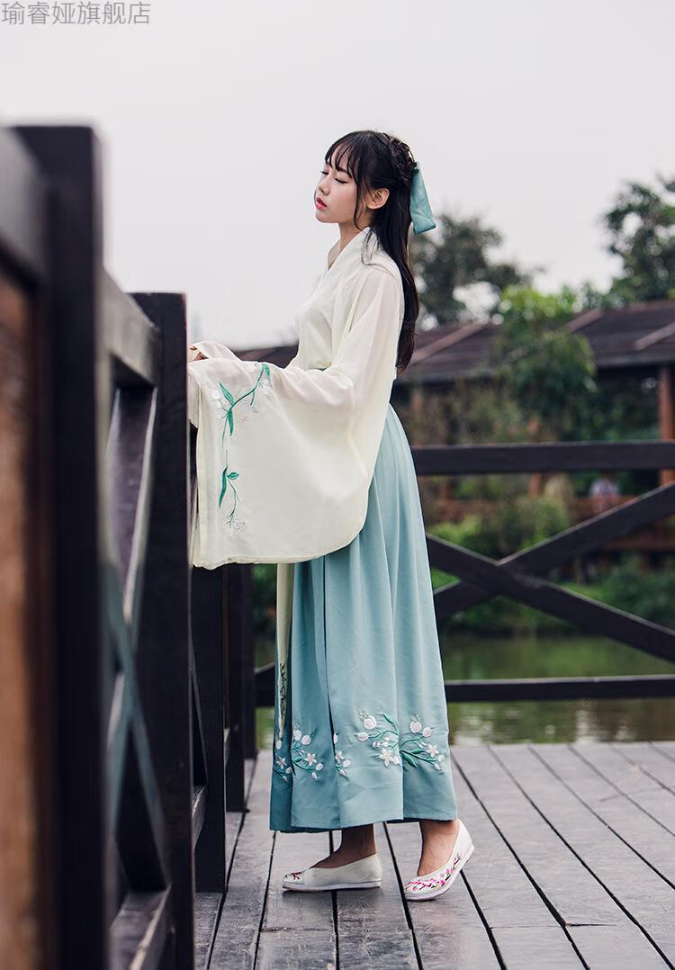 古装女汉服仙女服广袖对襟齐胸襦裙中国风学生仙气飘逸古风齐腰春樱秋